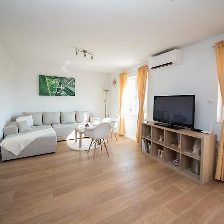 Apartman Sous Les Rochers Grižane Exterior foto