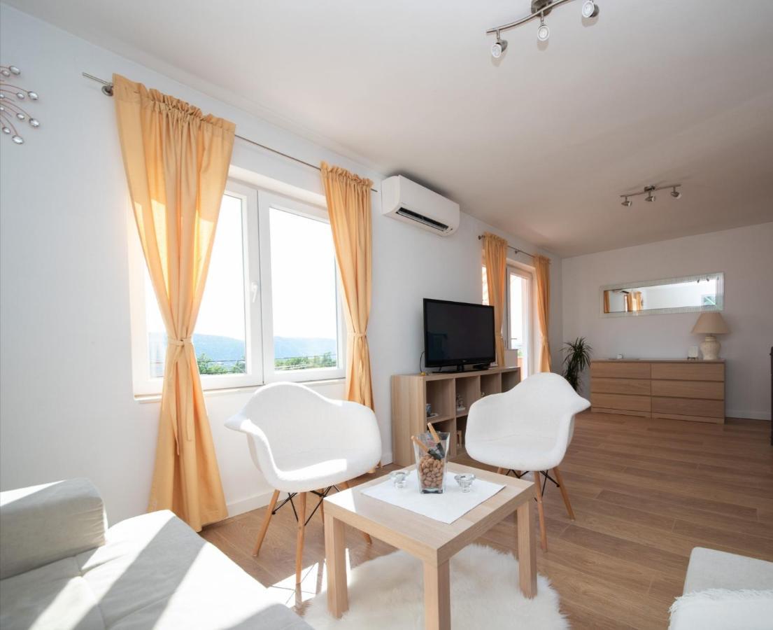 Apartman Sous Les Rochers Grižane Exterior foto