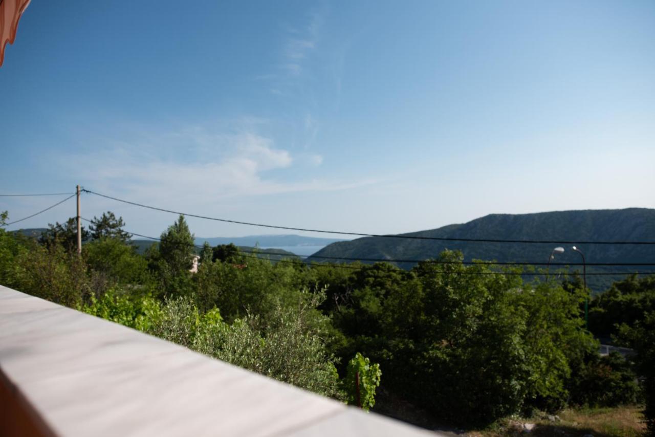 Apartman Sous Les Rochers Grižane Exterior foto