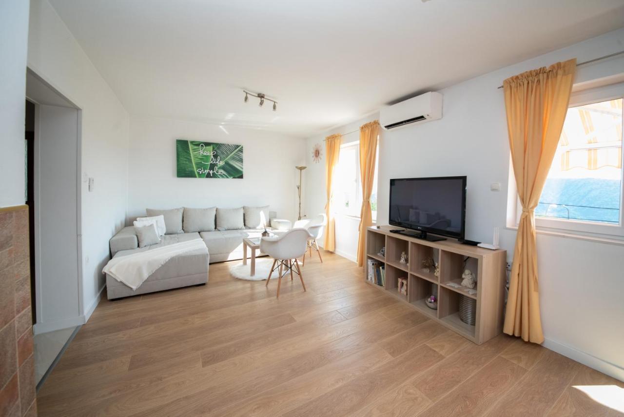 Apartman Sous Les Rochers Grižane Exterior foto